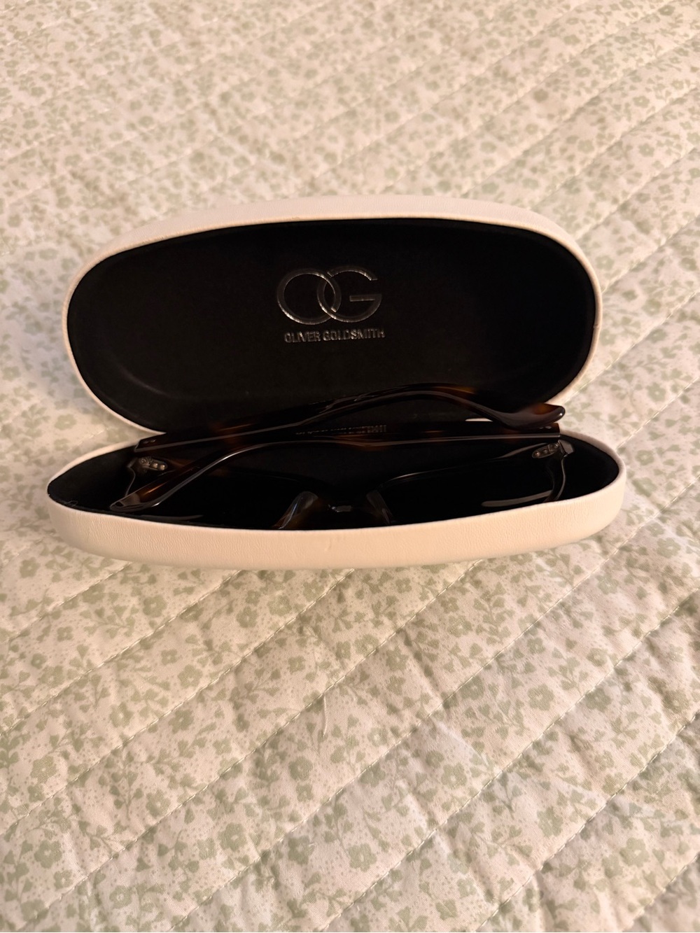 Oliver Goldsmith Manhattan Sunglasses in Dark Tortoiseshell - Picture 5 of 5